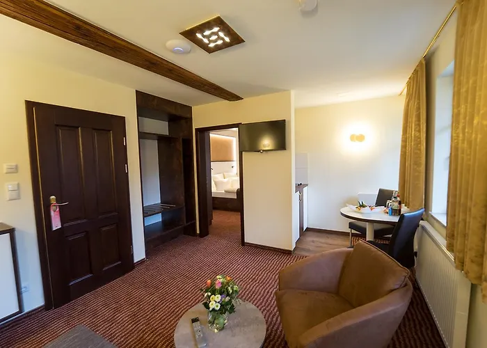 Vendégház Goldener Hirsch 4*